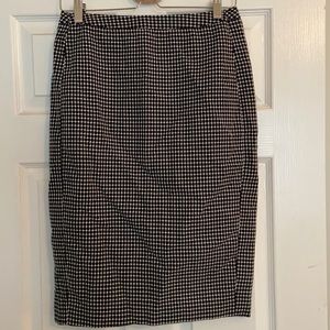 The perfect pencil skirt!